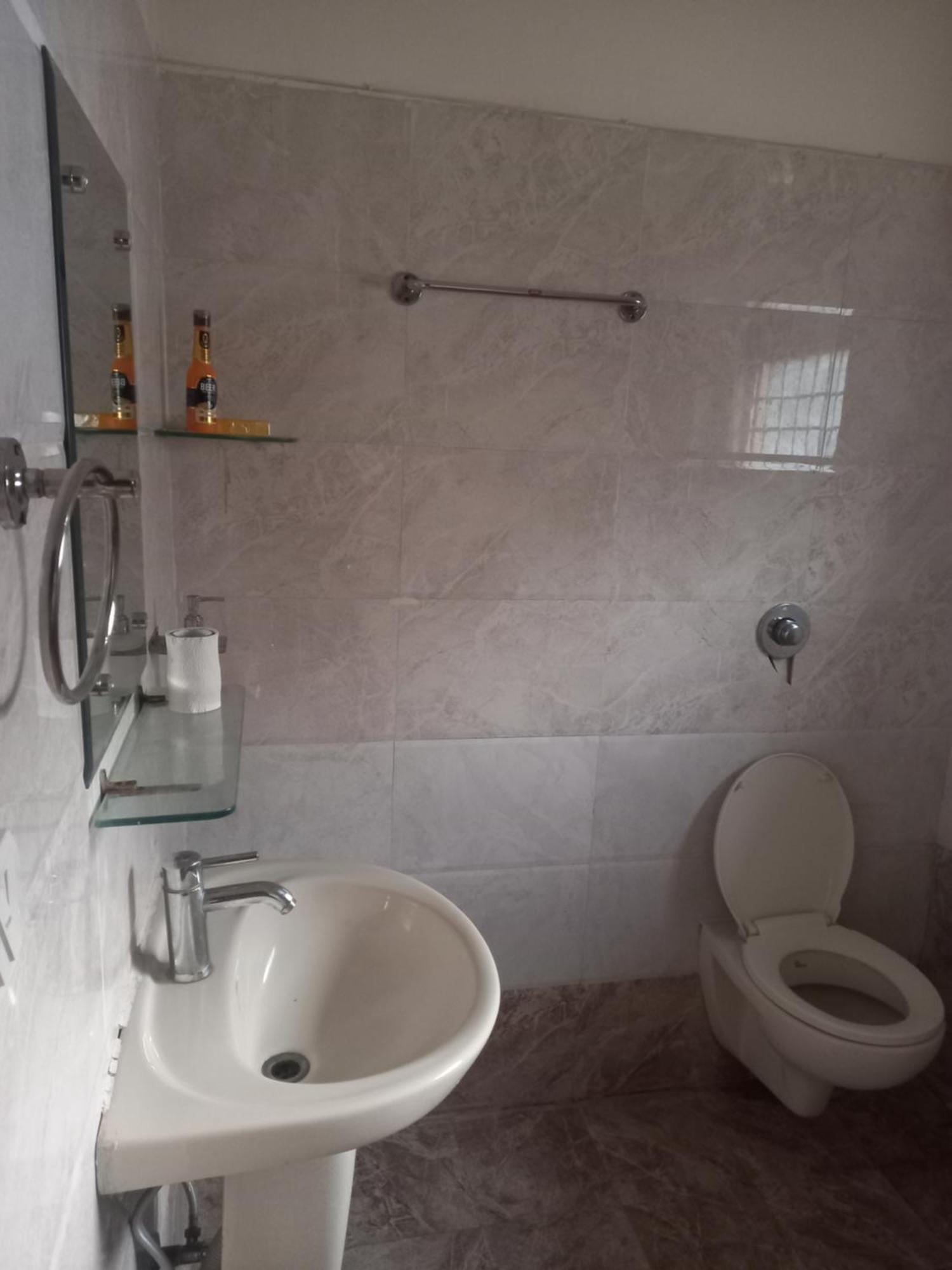 The English Gaon 4 Bhk Bhopal Zewnętrze zdjęcie